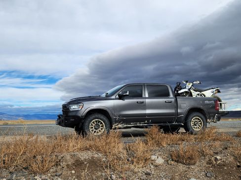 Used 2020 RAM 1500 Laramie w/ Sport Appearance Package image 17