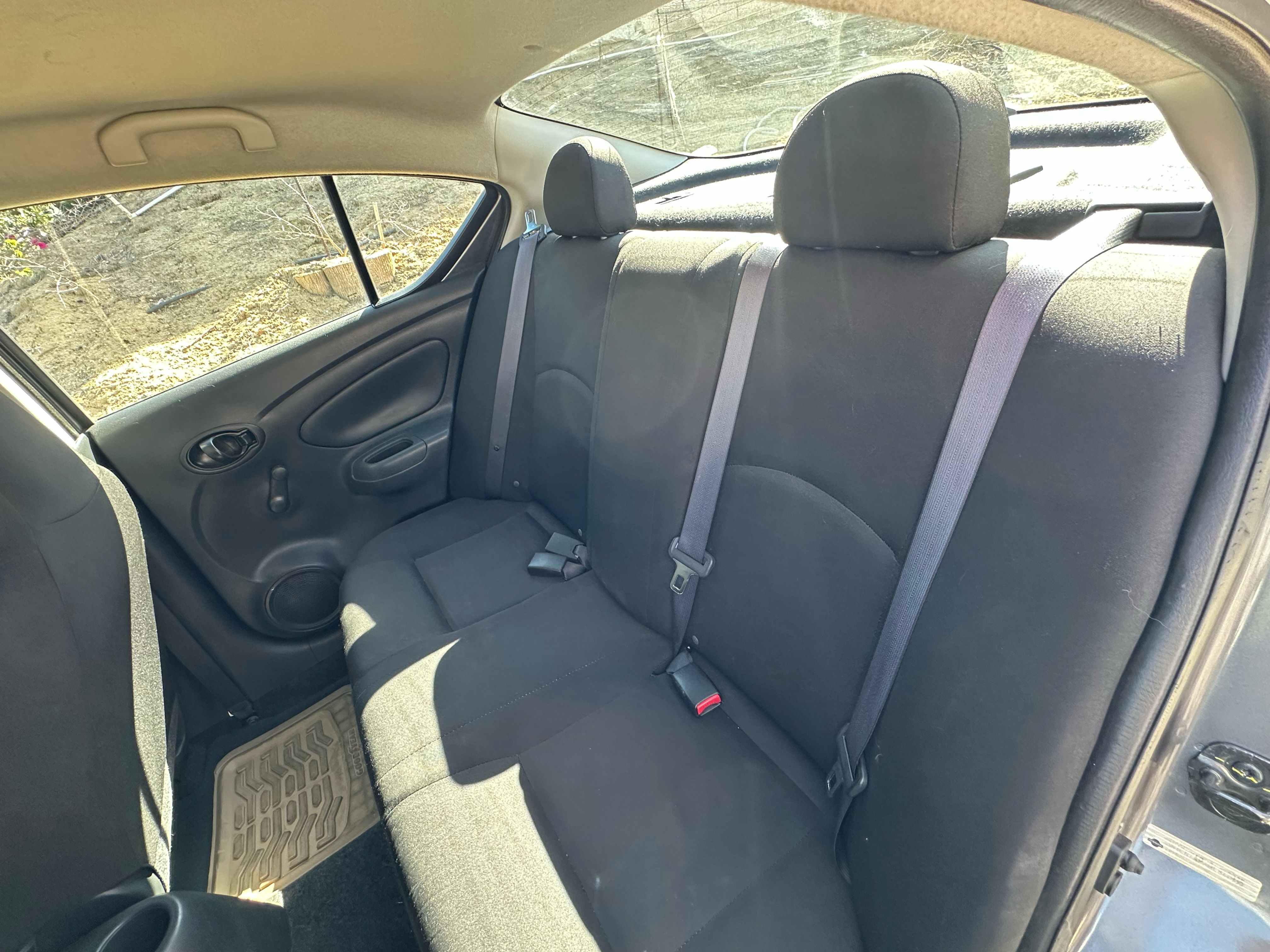 Used 2016 Nissan Versa S FWD image 10