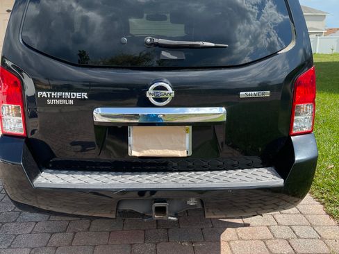 Used 2012 Nissan Pathfinder Silver image 2