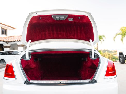 Used 2017 Rolls-Royce Wraith image 23