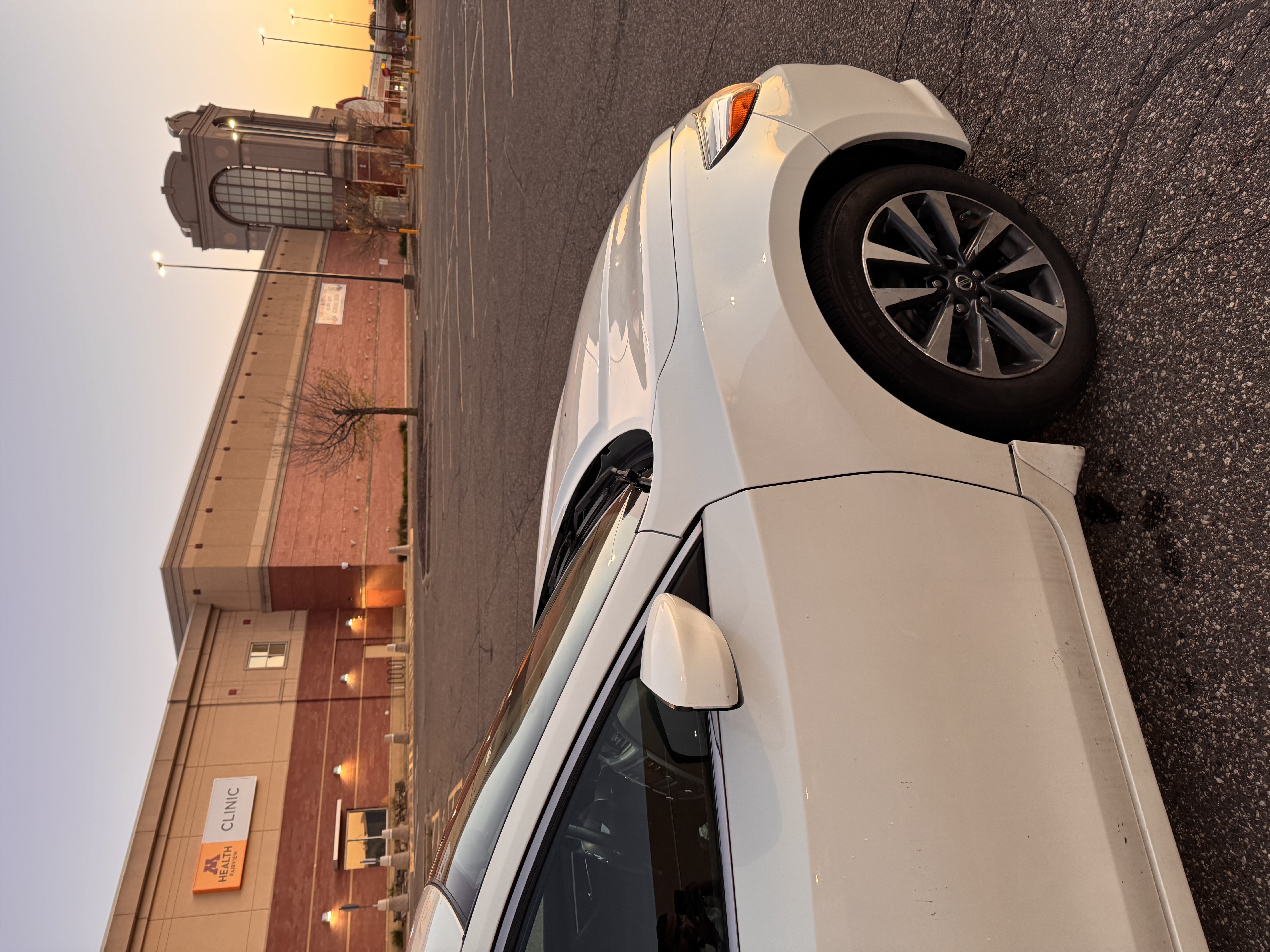 Used 2016 Nissan Altima 2.5 SV FWD image 11