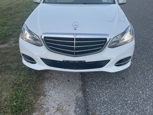 Used 2014 Mercedes-Benz E 350 4MATIC Sedan image 5