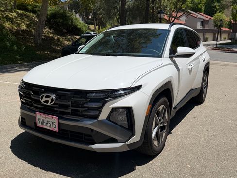Used 2025 Hyundai Tucson SEL FWD image 1