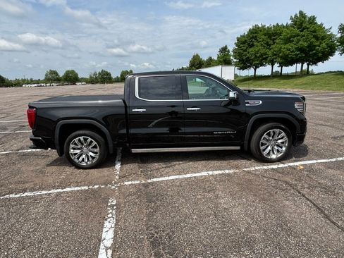 Used 2024 GMC Sierra 1500 Denali AWD/4WD image 5