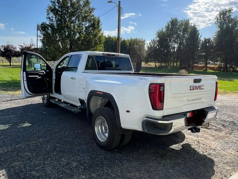 Used 2024 GMC Sierra 3500 SLT w/ SLT Premium Package image 2