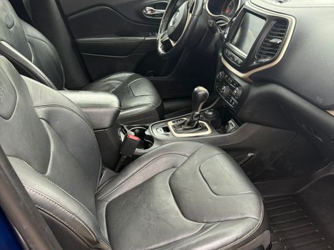 Used 2015 Jeep Cherokee Limited w/ Luxury Group image 8