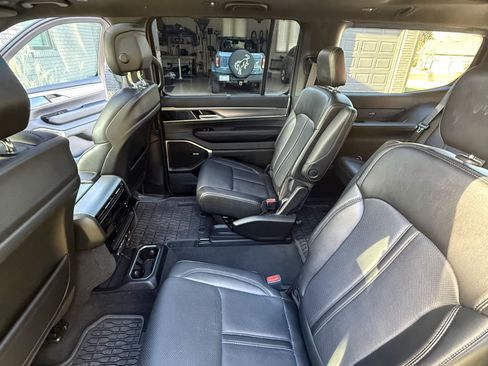 Used 2024 Jeep Wagoneer Series II w/ Convenience Group I image 26