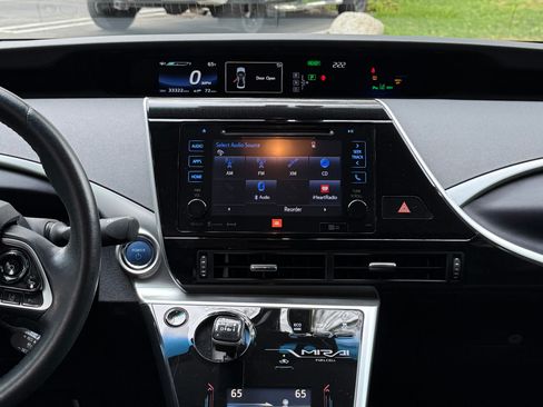 Used 2017 Toyota Mirai FWD image 15