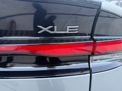 Used 2023 Toyota Prius XLE image 20