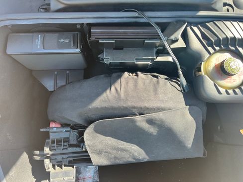 Used 2002 Porsche 911 Cabriolet 2D image 29