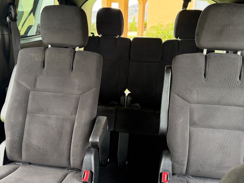 Used 2014 Dodge Grand Caravan SE image 6