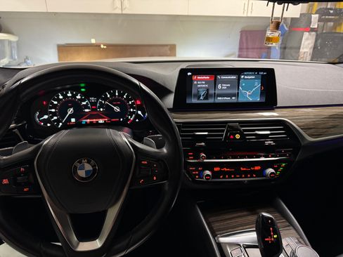 Used 2018 BMW 530i image 4