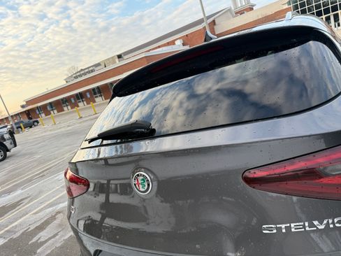 Used 2018 Alfa Romeo Stelvio Sport w/ Cold Weather Package image 11