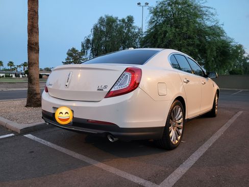 Used 2013 Lincoln MKS AWD image 18