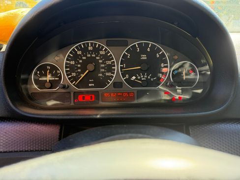 Used 2003 BMW 330i Sedan image 9