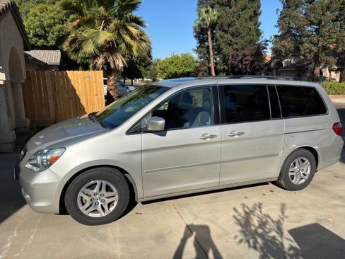 Used 2006 Honda Odyssey EX-L image 2