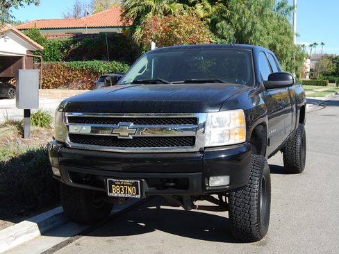 Used 2007 Chevrolet Silverado 1500 LTZ w/ Safety Package image 1