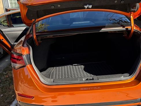 Used 2025 Nissan Sentra SR image 17