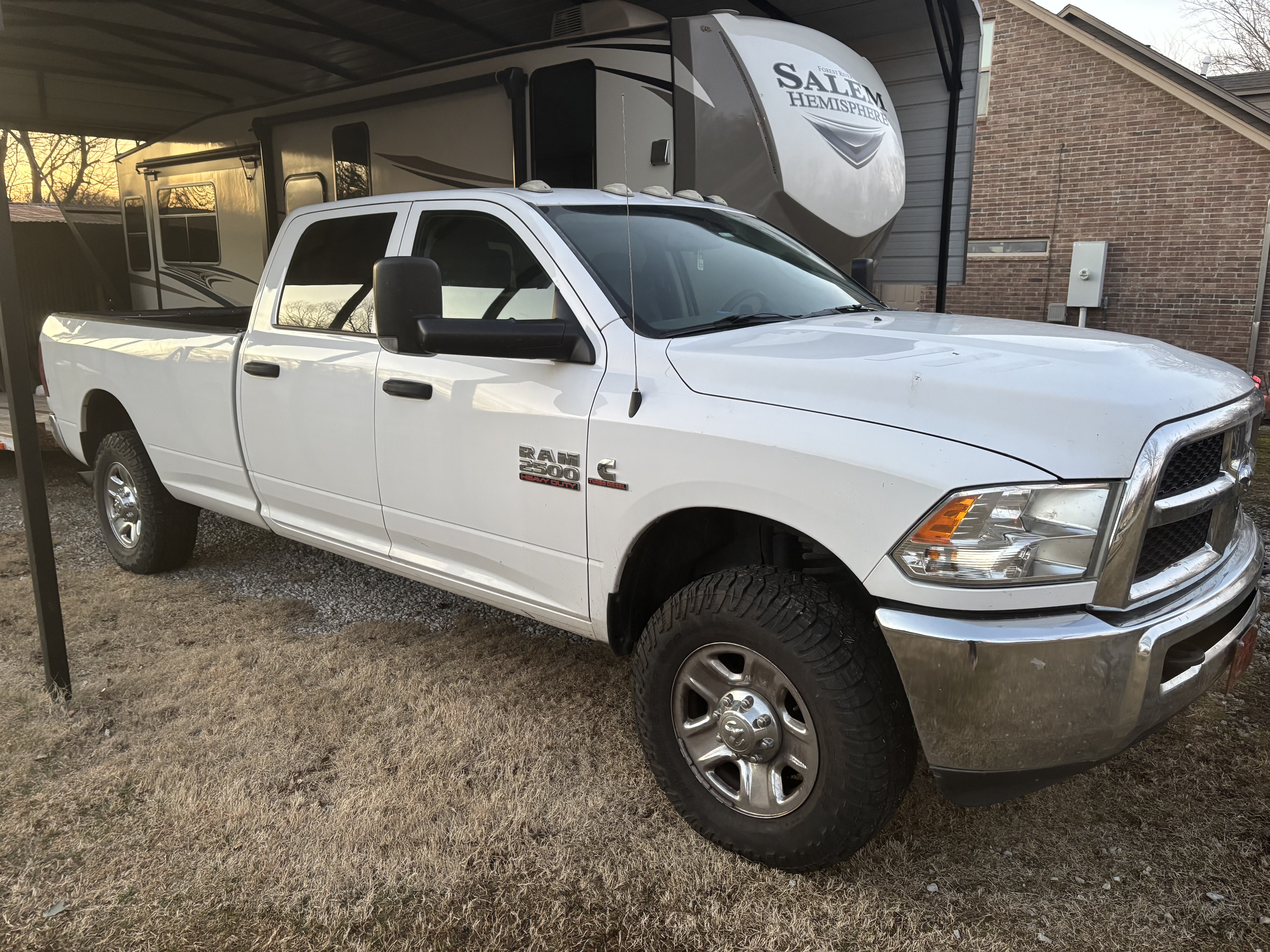 Used 2015 RAM 2500 Tradesman w/ Chrome Appearance Group AWD/4WD image 2