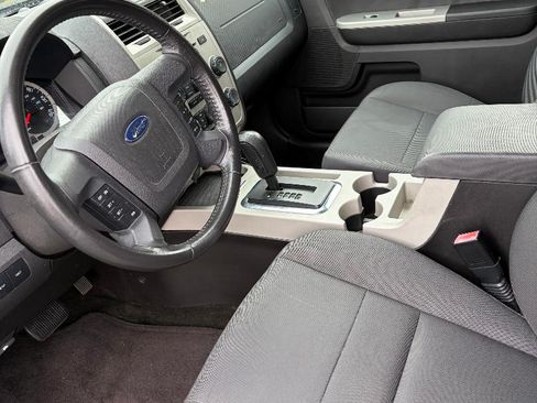 Used 2012 Ford Escape XLT image 5