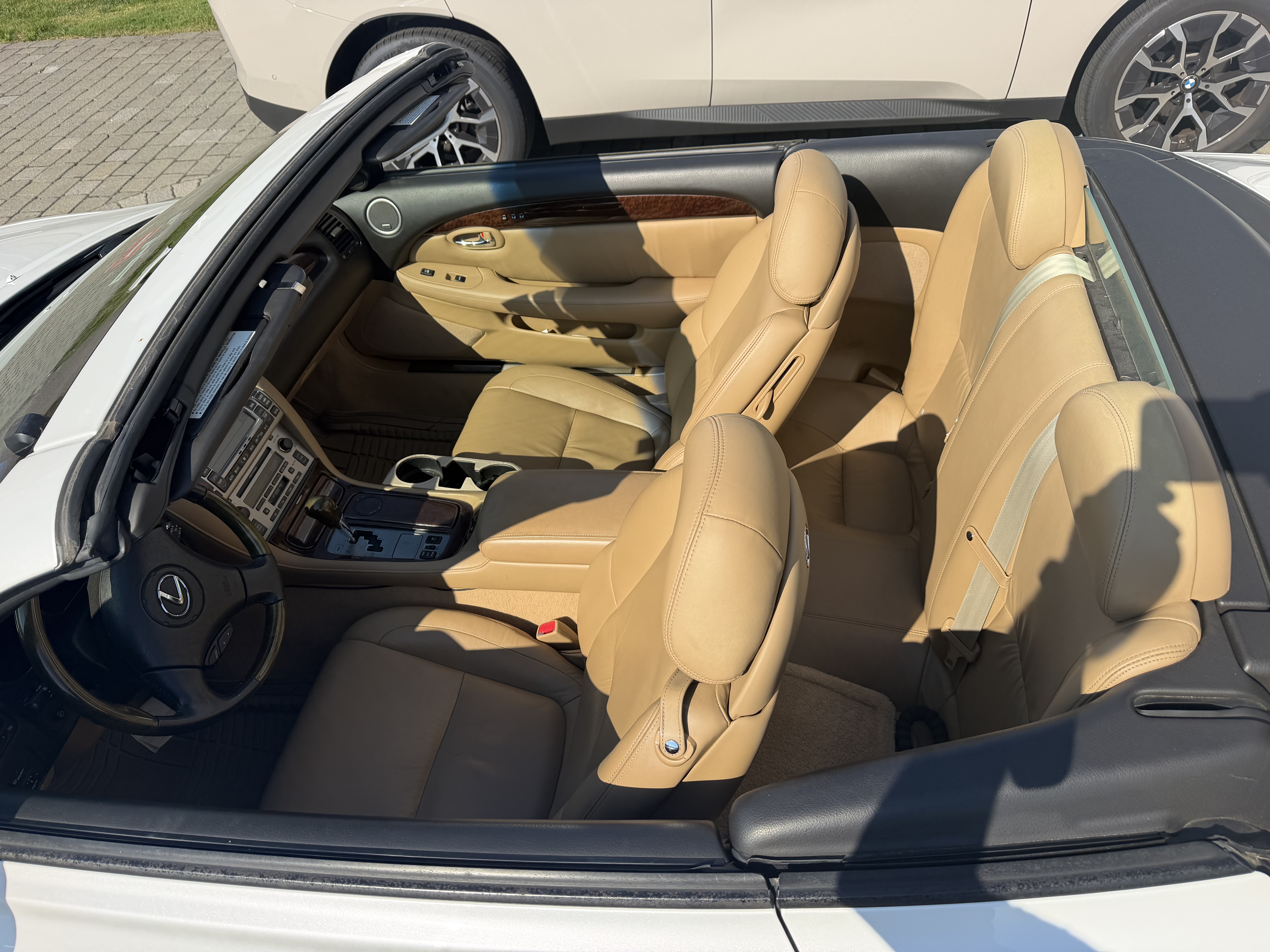 Used 2008 Lexus SC 430 Convertible RWD image 2