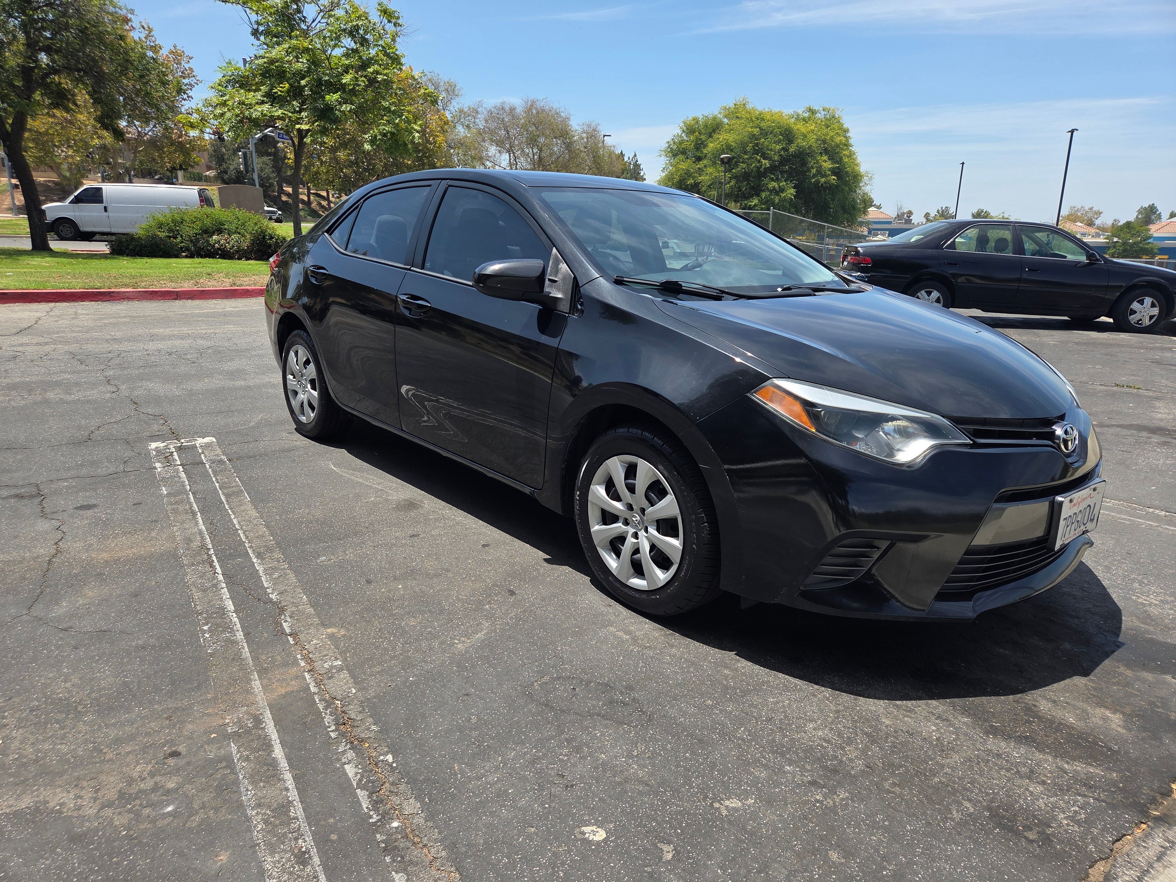 Used 2016 Toyota Corolla LE FWD image 6