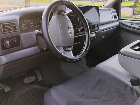 Used 2003 Ford F250 XLT AWD/4WD image 1