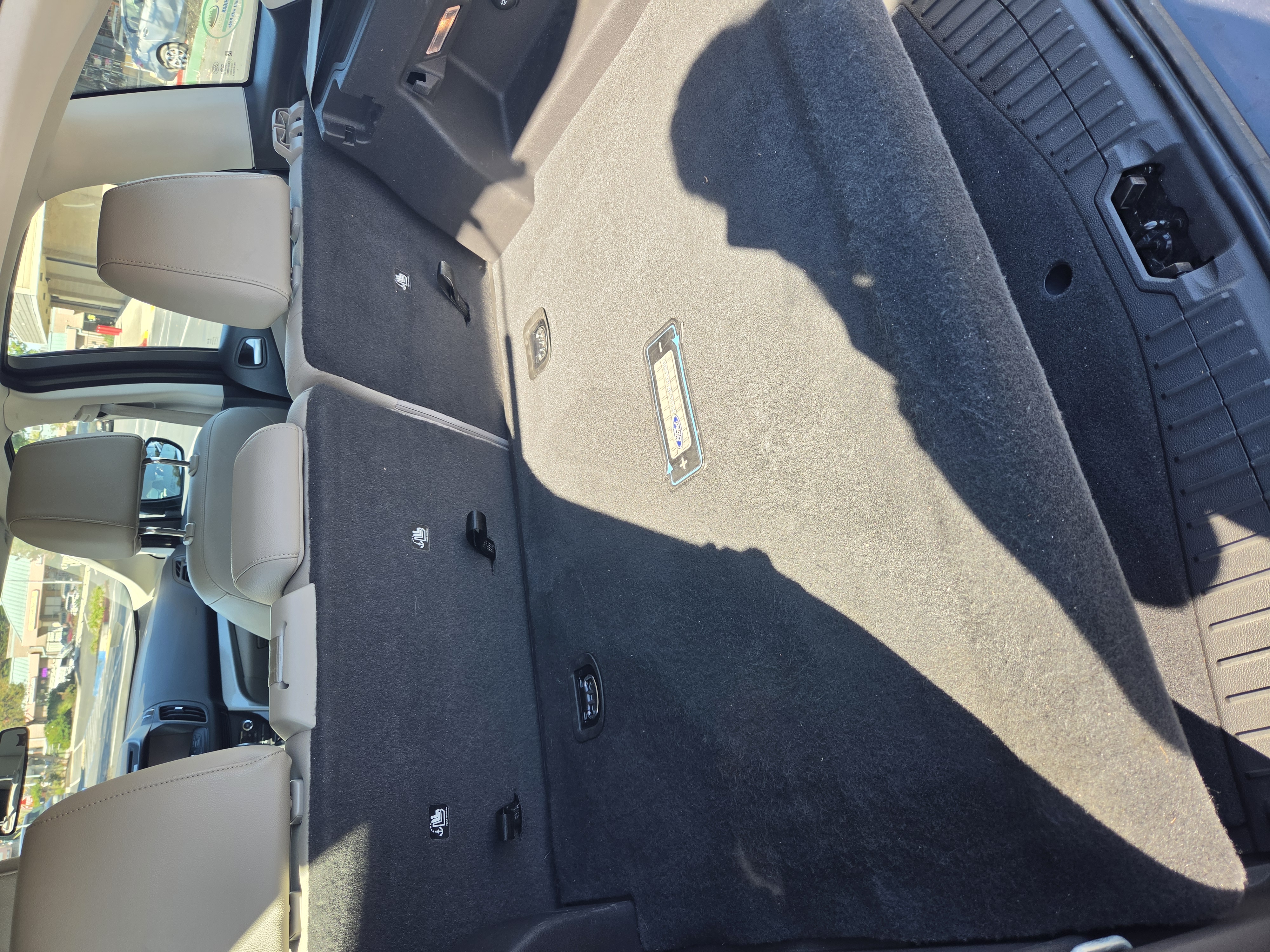 Used 2015 Ford C-MAX Energi SEL FWD image 2