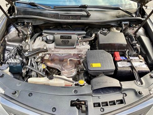 Used 2013 Toyota Camry SE image 4