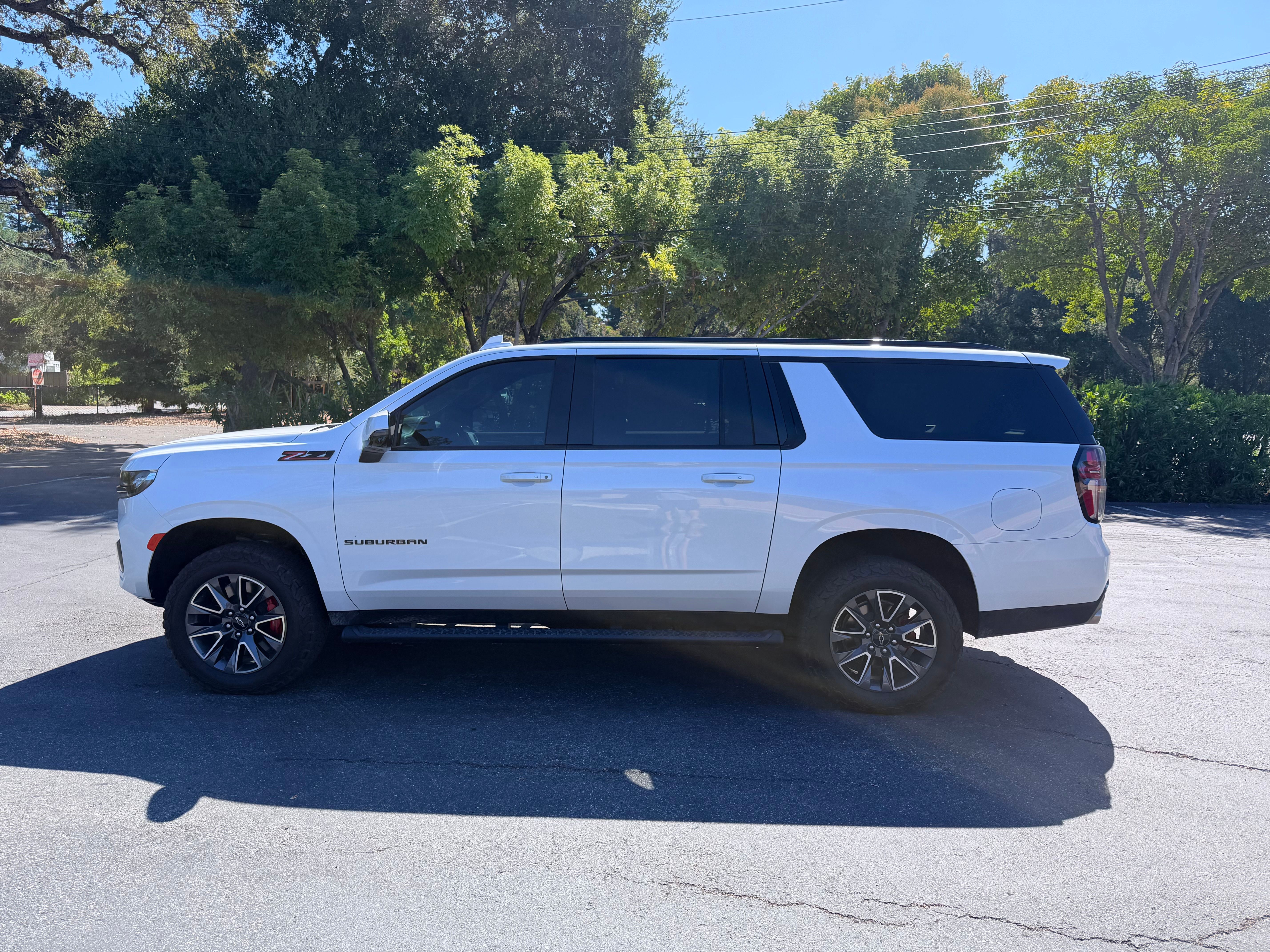 Used 2023 Chevrolet Suburban Z71 w/ Off-Road Capability Package AWD/4WD image 15
