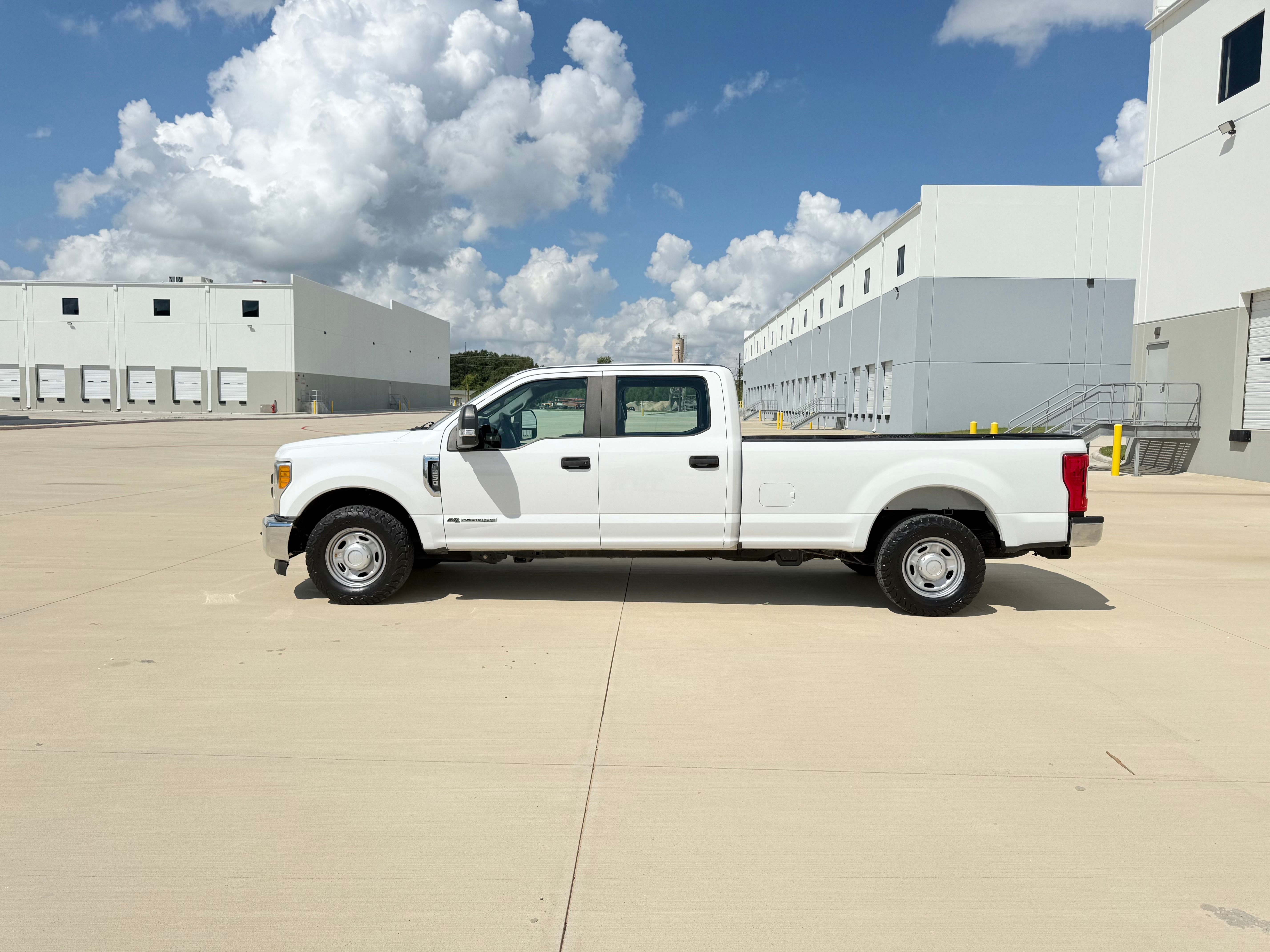 Used 2017 Ford F250 XL w/ Power Equipment Group RWD image 1