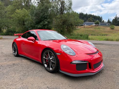 Used 2015 Porsche 911 GT3 RWD image 4