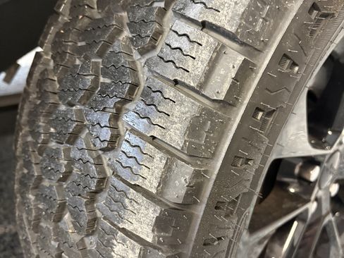 Used 2020 Jeep Wrangler Unlimited Sahara image 10