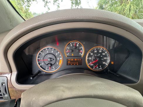 Used 2014 Nissan Armada SL w/ Moonroof Package image 13