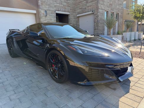 Used 2023 Chevrolet Corvette Z06 w/ Stealth Interior Trim Package RWD image 6