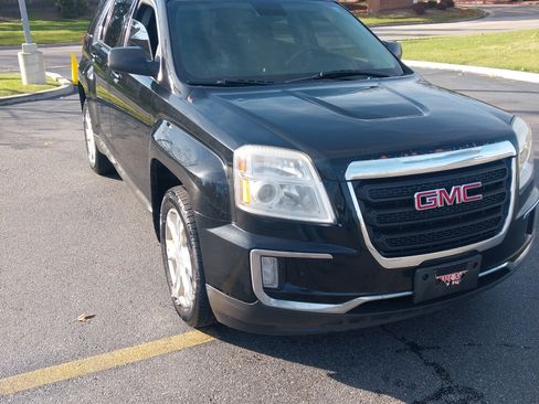 Used 2017 GMC Terrain SLE w/ Convenience Package image 1