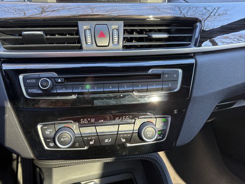 Used 2017 BMW X1 xDrive28i image 10