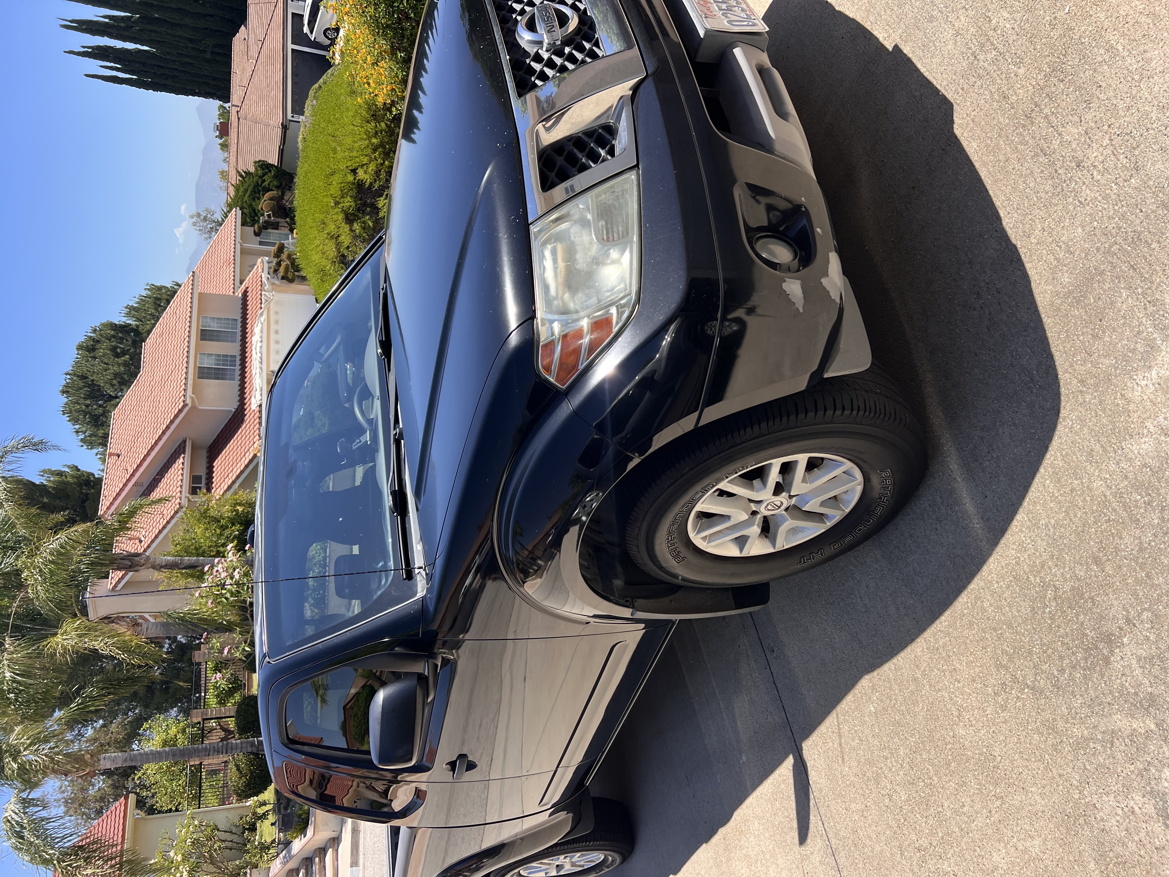 Used 2015 Nissan Frontier SV w/ SV Value Truck Package RWD image 1