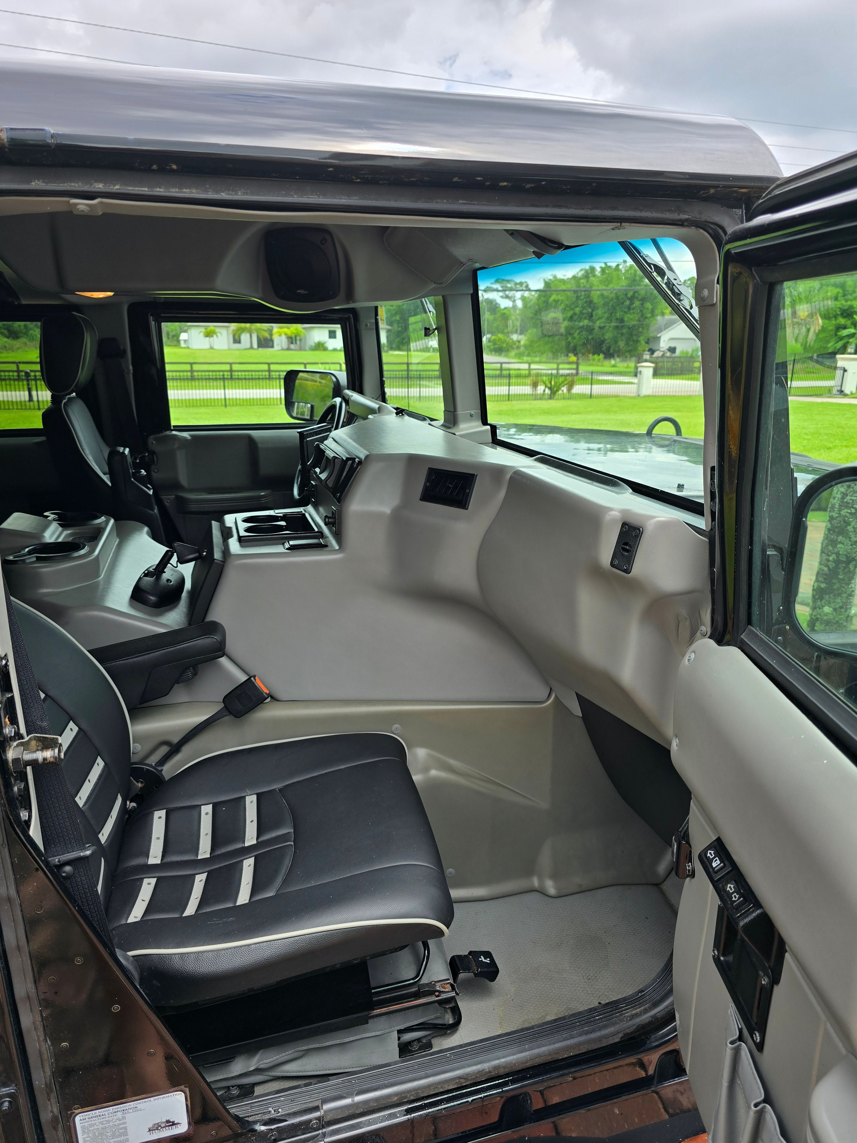 Used 2002 HUMMER H1 4-Door Wagon AWD/4WD image 11