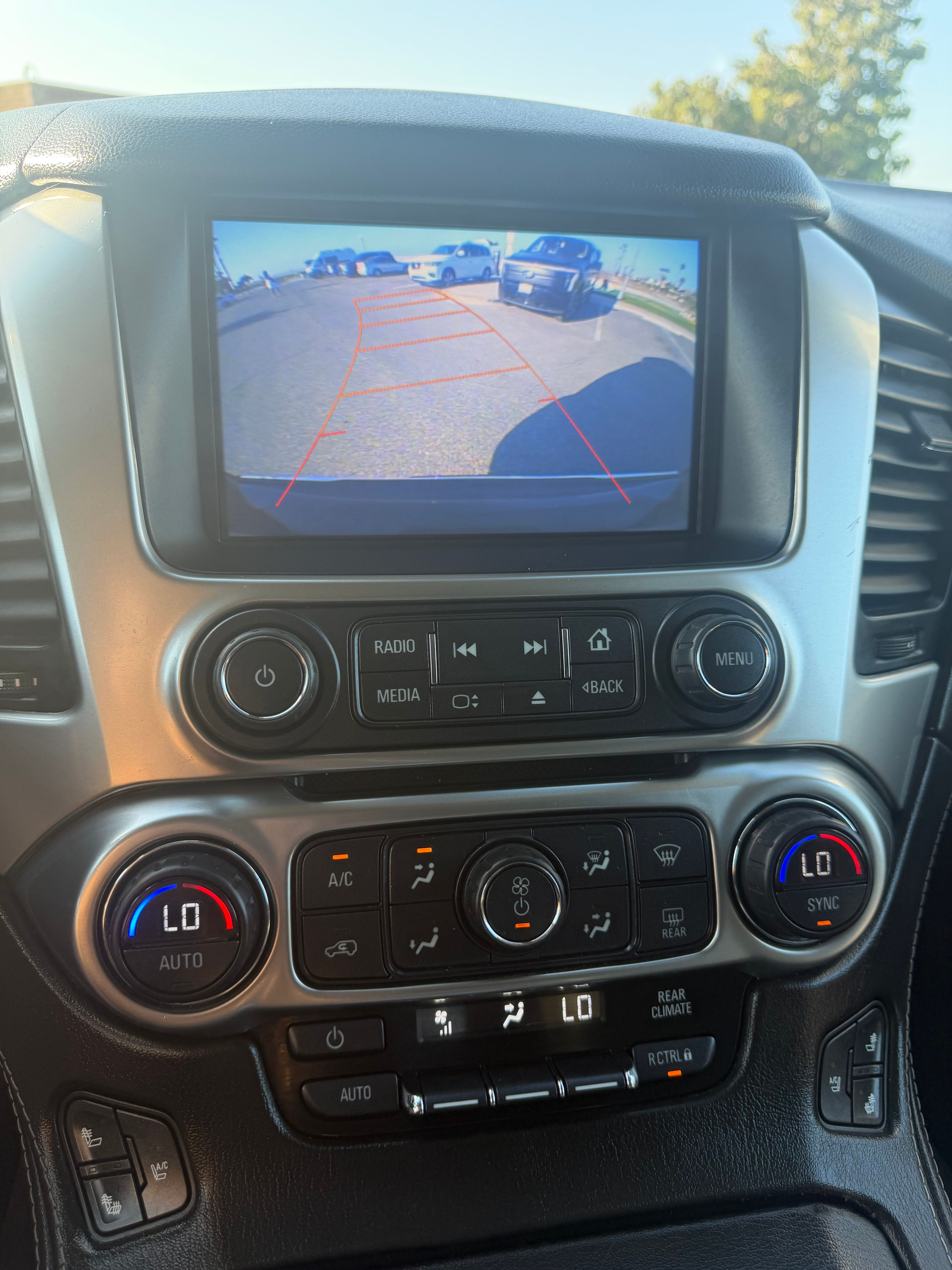 Used 2016 Chevrolet Suburban LTZ RWD image 16
