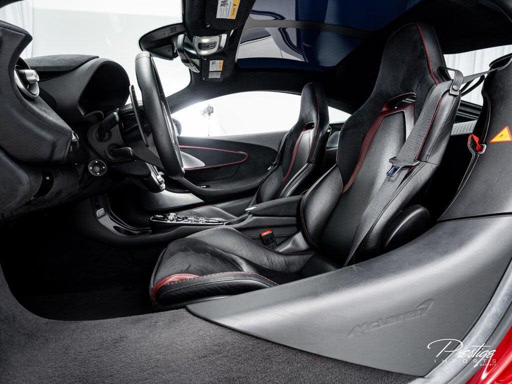 Used 2020 McLaren GT RWD image 31