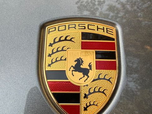 Used 2020 Porsche Cayenne Turbo image 23