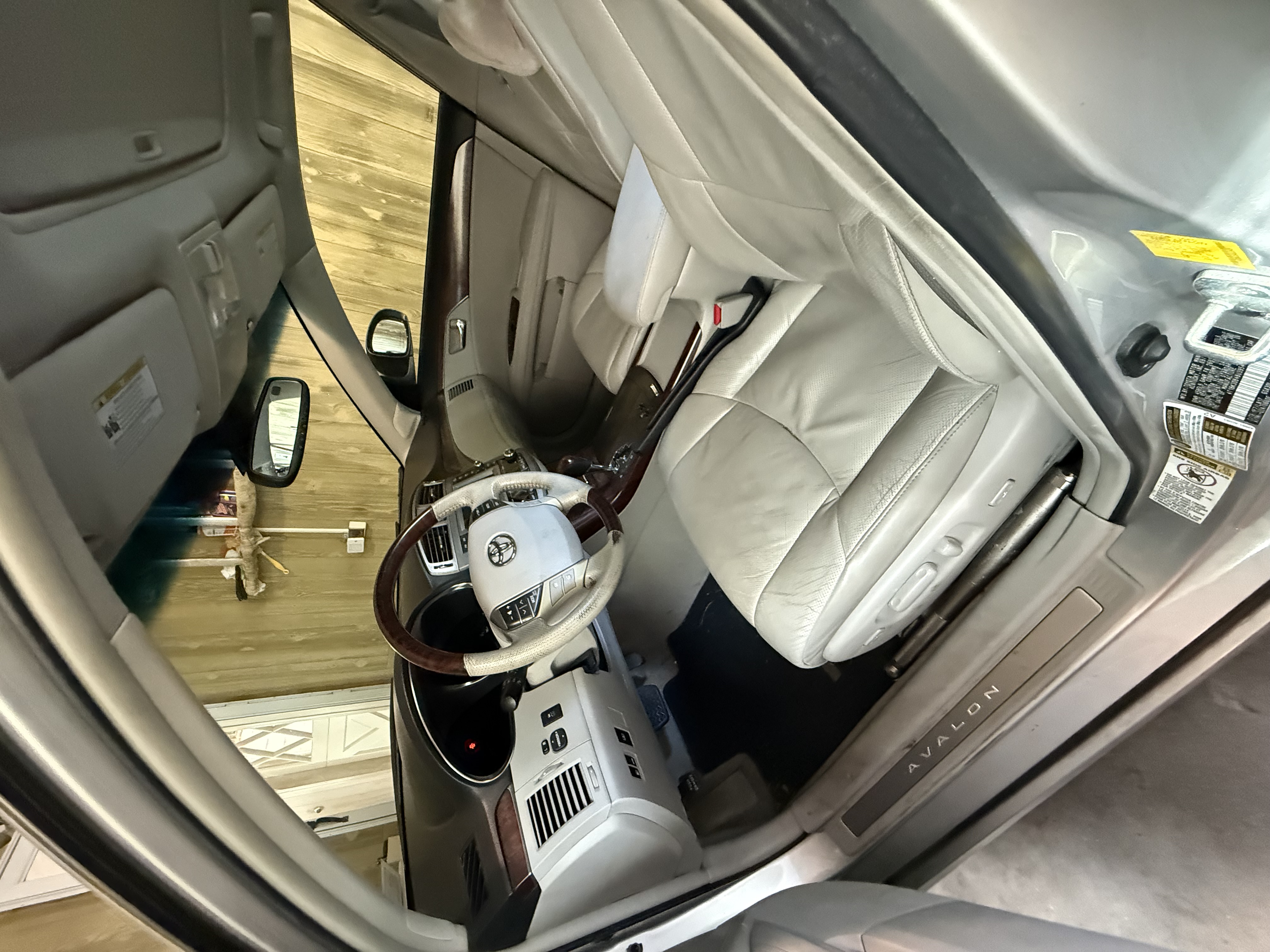 Used 2011 Toyota Avalon Limited FWD image 10