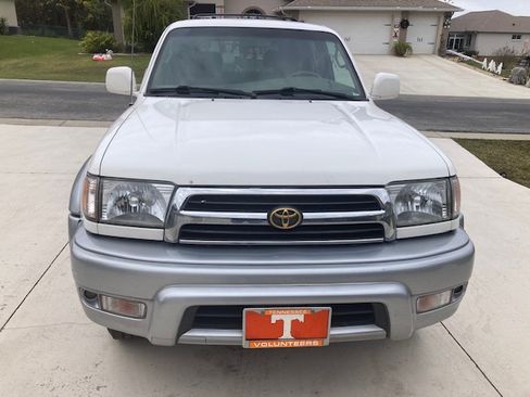 Used 2000 Toyota 4Runner Limited image 1