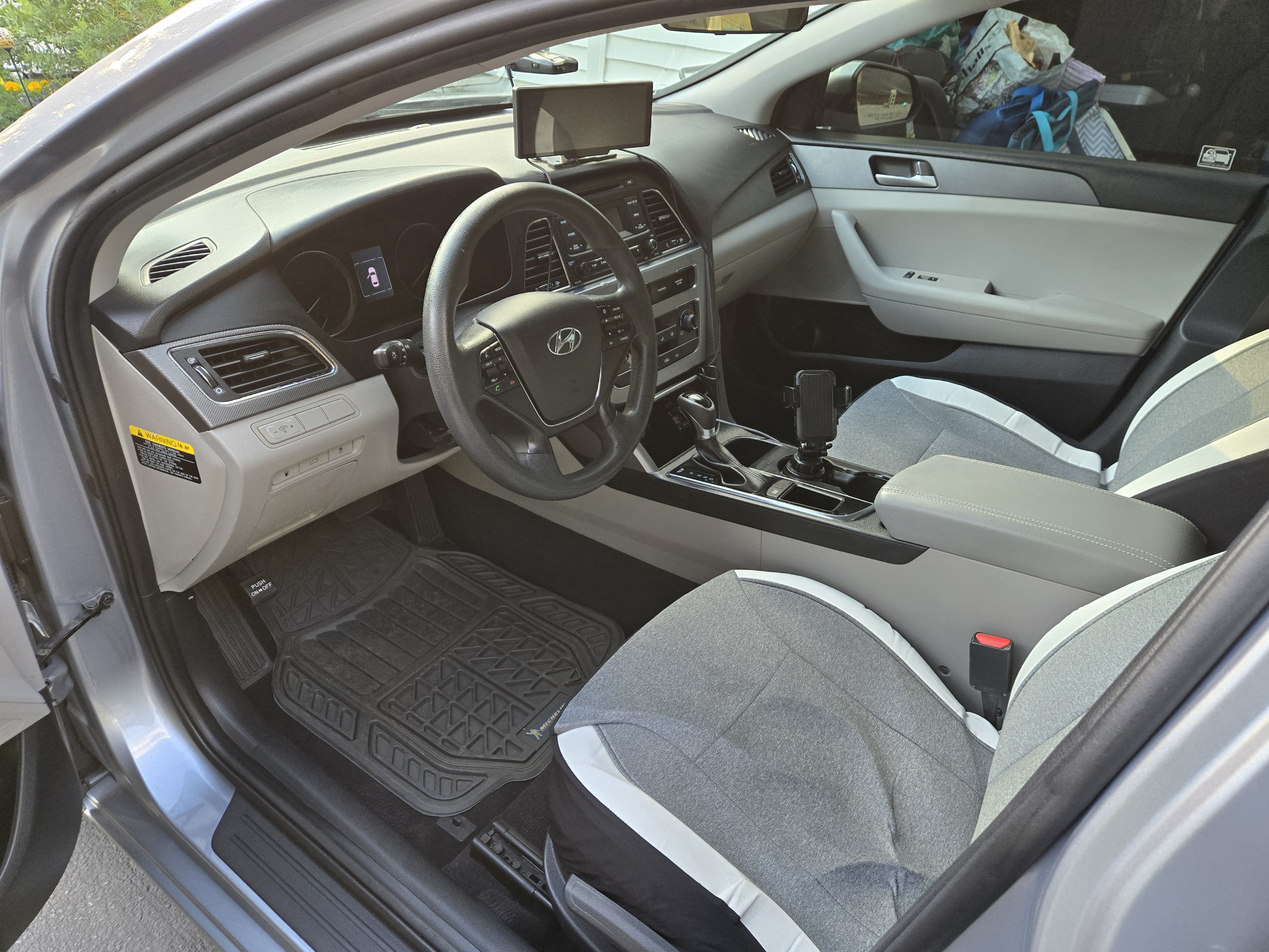 Used 2017 Hyundai Sonata SE FWD image 6