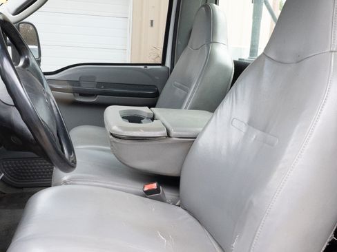 Used 2007 Ford F250 XL image 10