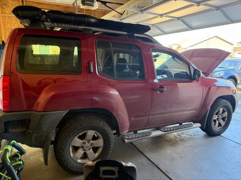 Used 2010 Nissan Xterra S image 2