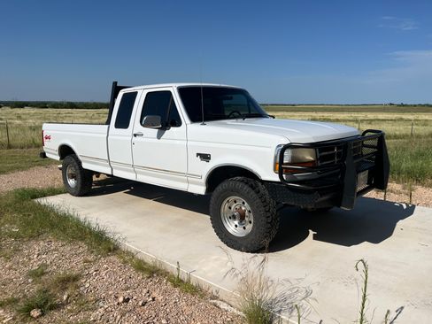 Used 1996 Ford F250 4x4 SuperCab image 1