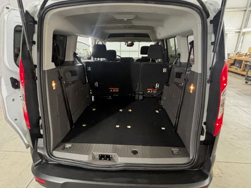 Used 2021 Ford Transit Connect XL image 12