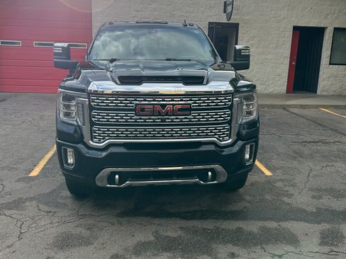 Used 2022 GMC Sierra 2500 Denali w/ Technology Package AWD/4WD image 4